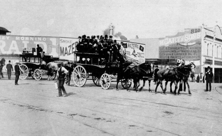 Horse buses outside the old Sydney Railway Station, corner of Devonshire and George streets, 1895.